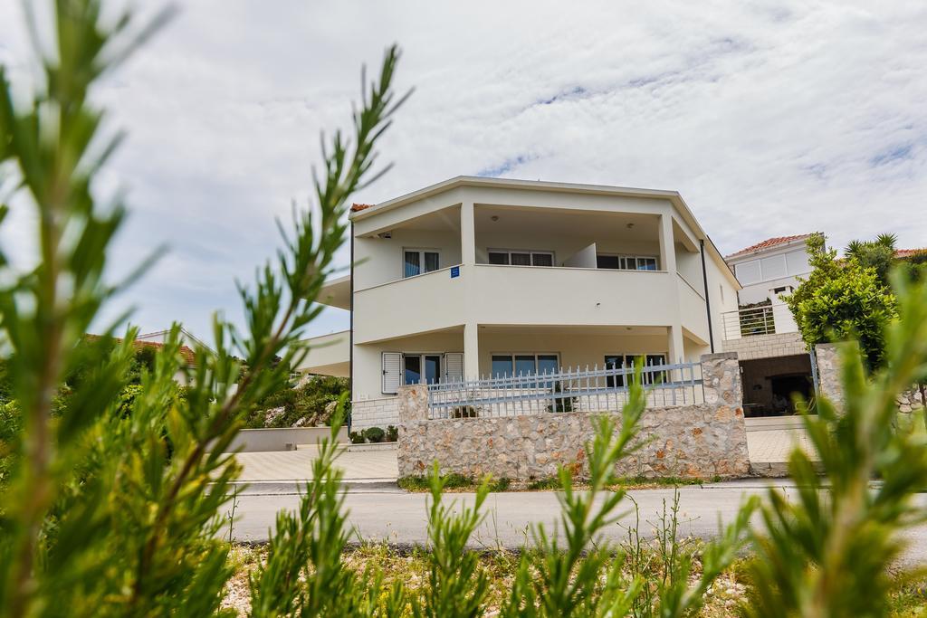 Apartments Rogulj Rogoznica  Extérieur photo
