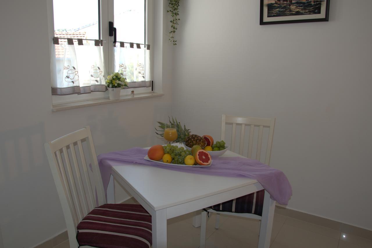 Apartments Rogulj Rogoznica  Extérieur photo